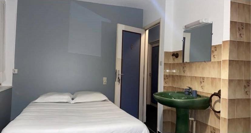 California Hotel Maretz Bagian luar foto