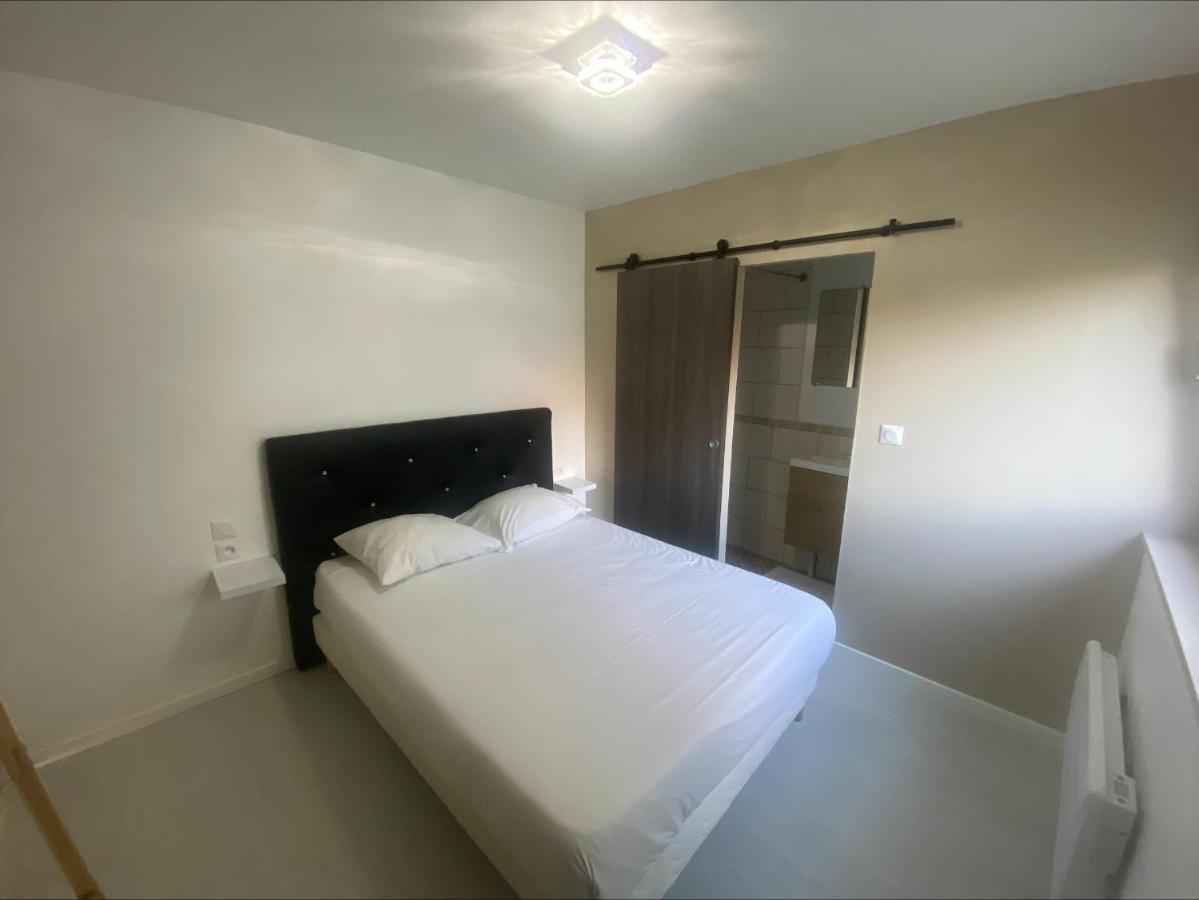 California Hotel Maretz Bagian luar foto